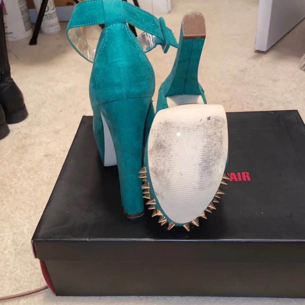 Women shoes
